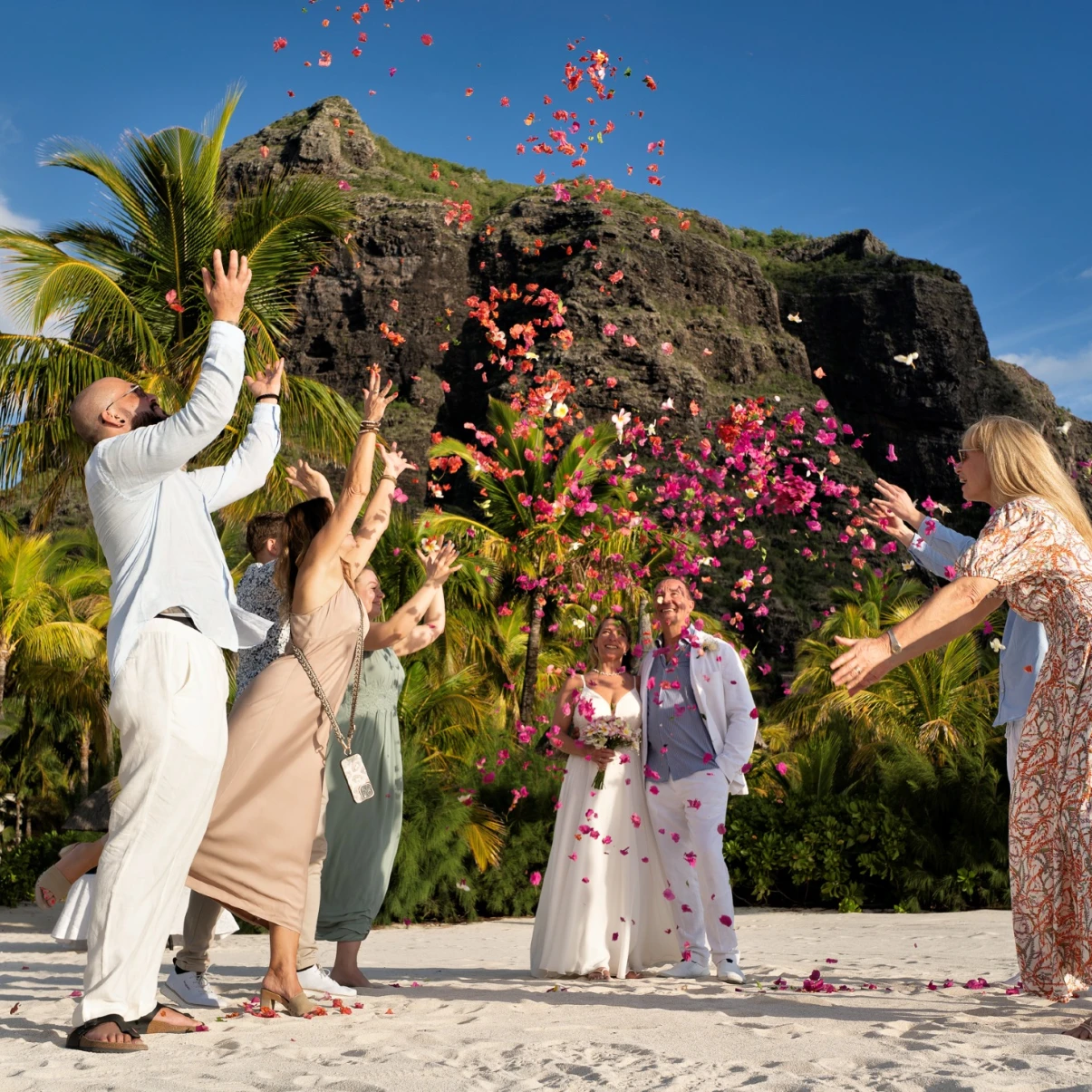 Nicole und Micha am Strand von Beachcomber Dinarobin